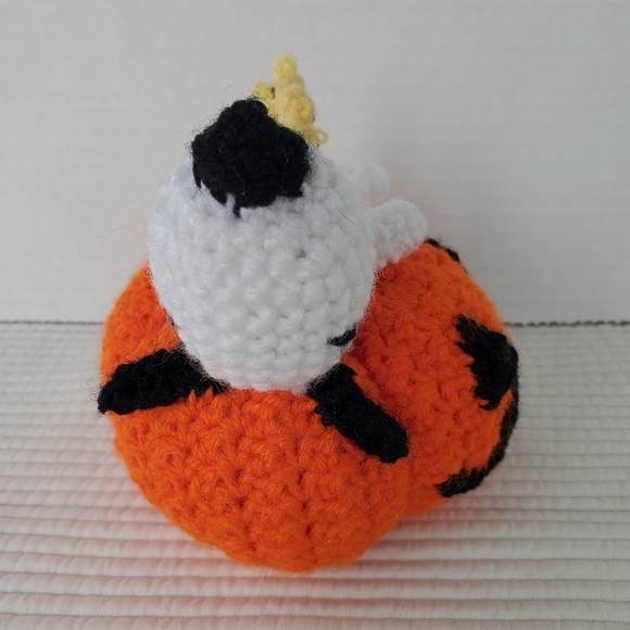 Peanuts Snoopy Woodstock Crochet 5" Halloween Pumpkin Orange Dog Bird Handmade - Picture 2 of 6